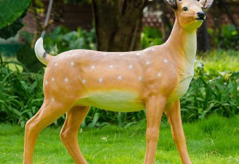 梅花鹿雕塑-草坪樹脂彩繪園林景觀動物梅花鹿雕塑