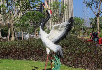 鶴雕塑-公園玻璃鋼創(chuàng)意鳴叫鶴雕塑