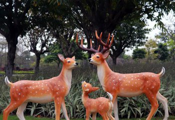 梅花鹿雕塑-公園景區(qū)玻璃鋼彩繪三只梅花鹿雕塑