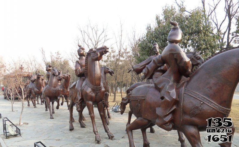 騎馬雕塑-公園景區創意不銹鋼仿銅眾人出游騎馬雕塑高清圖片