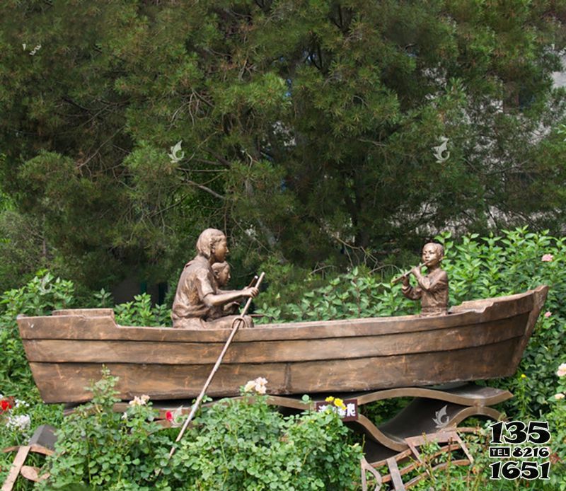 船雕塑-公園小區園林擺放鑄銅一家三口黃銅船雕塑高清圖片