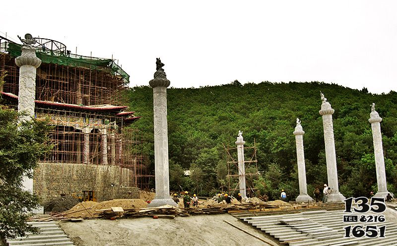 龍柱雕塑-戶外景區寺廟門口大型景觀大理石石雕浮雕龍柱雕塑高清圖片