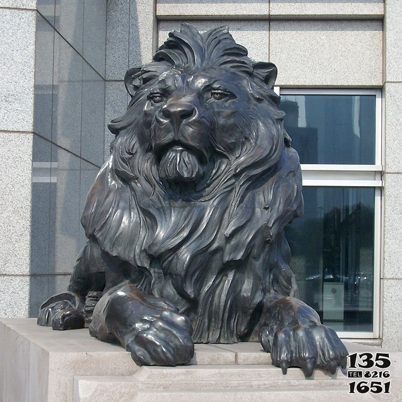 獅子雕塑-城市街道大型仿真動物創意不銹鋼仿銅獅子雕塑高清圖片